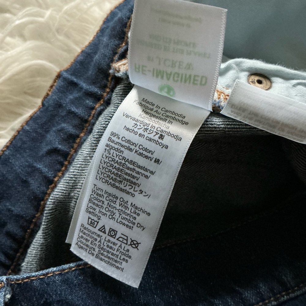 J Crew Mid-Rise Flare Crop Jeans‎ - Picture 3 of 4